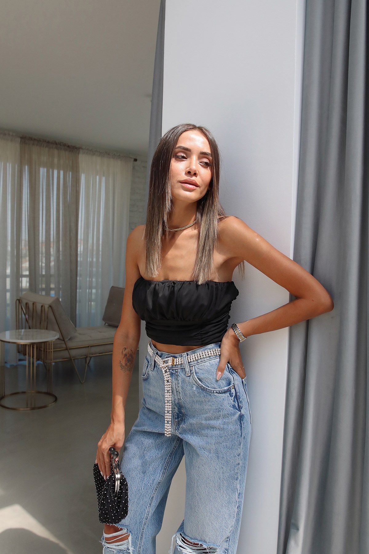 Siyah Önü Drapeli Straplez Crop