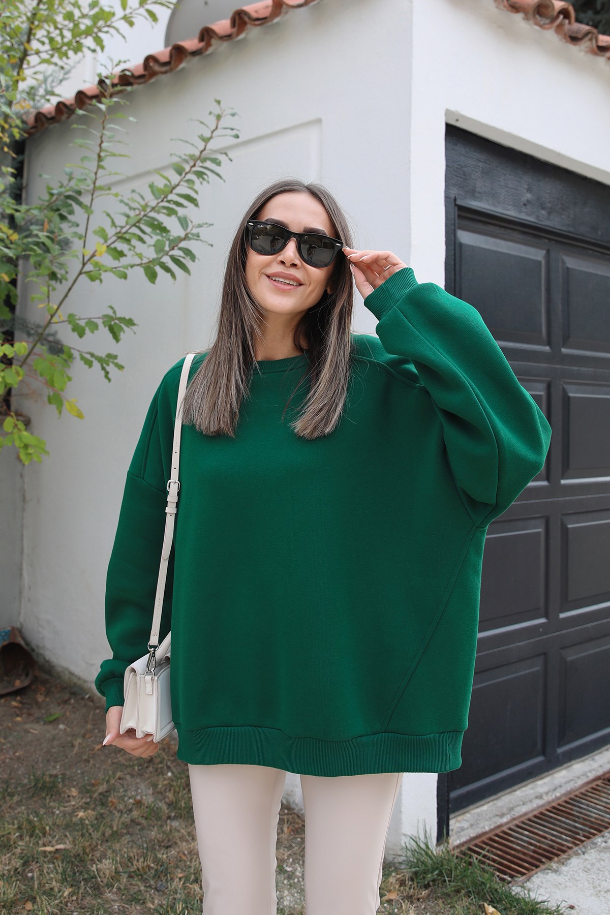 Zümrüt Yeşili Basic Sweatshirt Havoş'ta 129,00 ₺