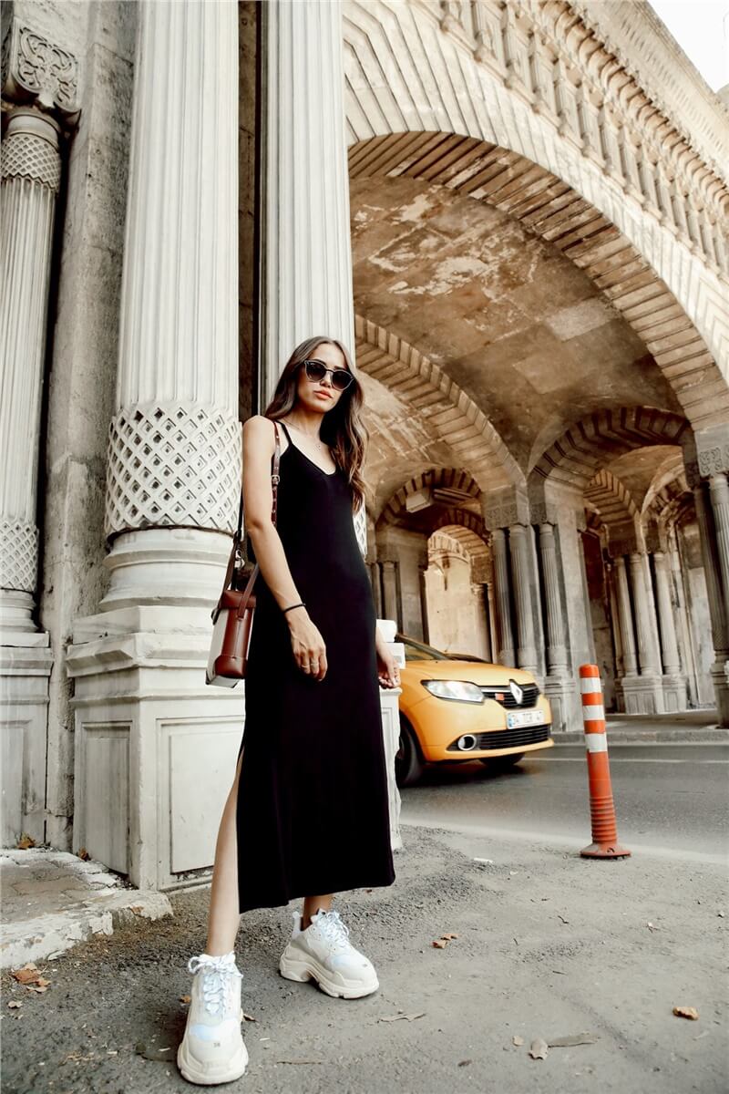Siyah Çapraz İp Askılı Basic Elbise Havoş'ta 49,00 TL