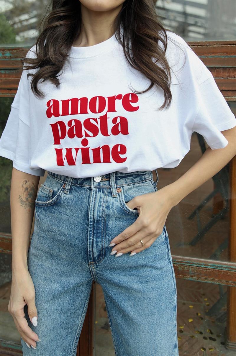 Amore Pasta Wine Baskılı Beyaz Tişört 339,00 TL