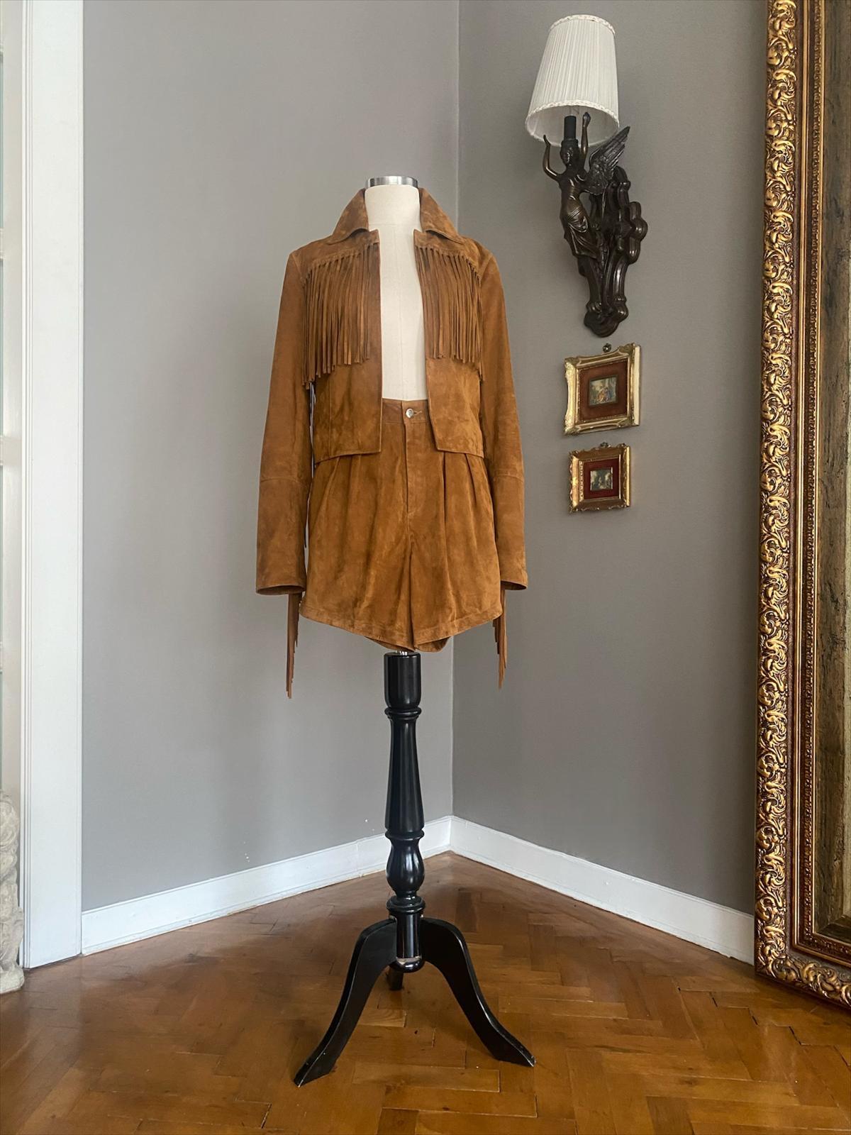 Süet Püsküllü Kısa Ceket