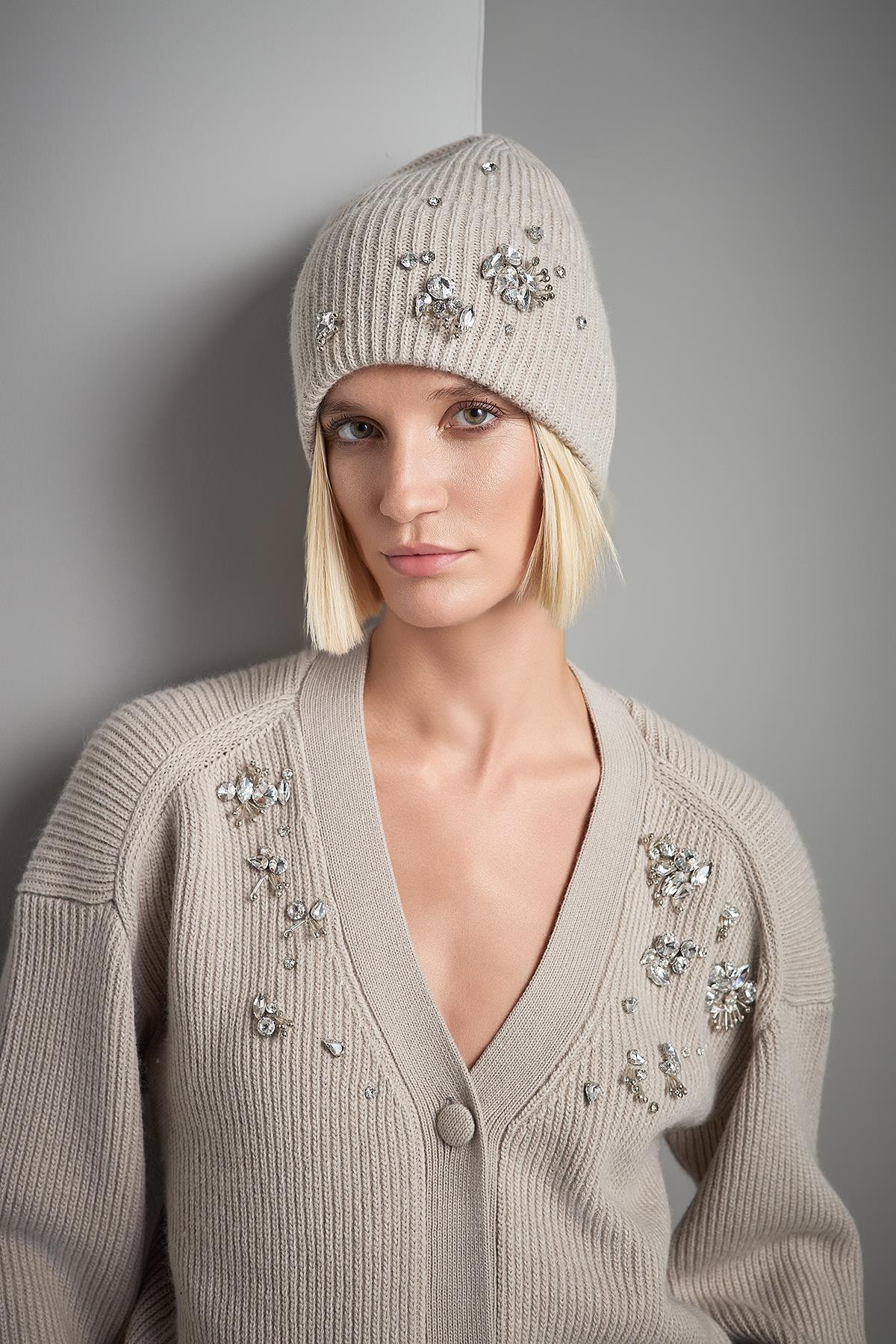 El İşi Taş İşlemeli Bej Triko Bere