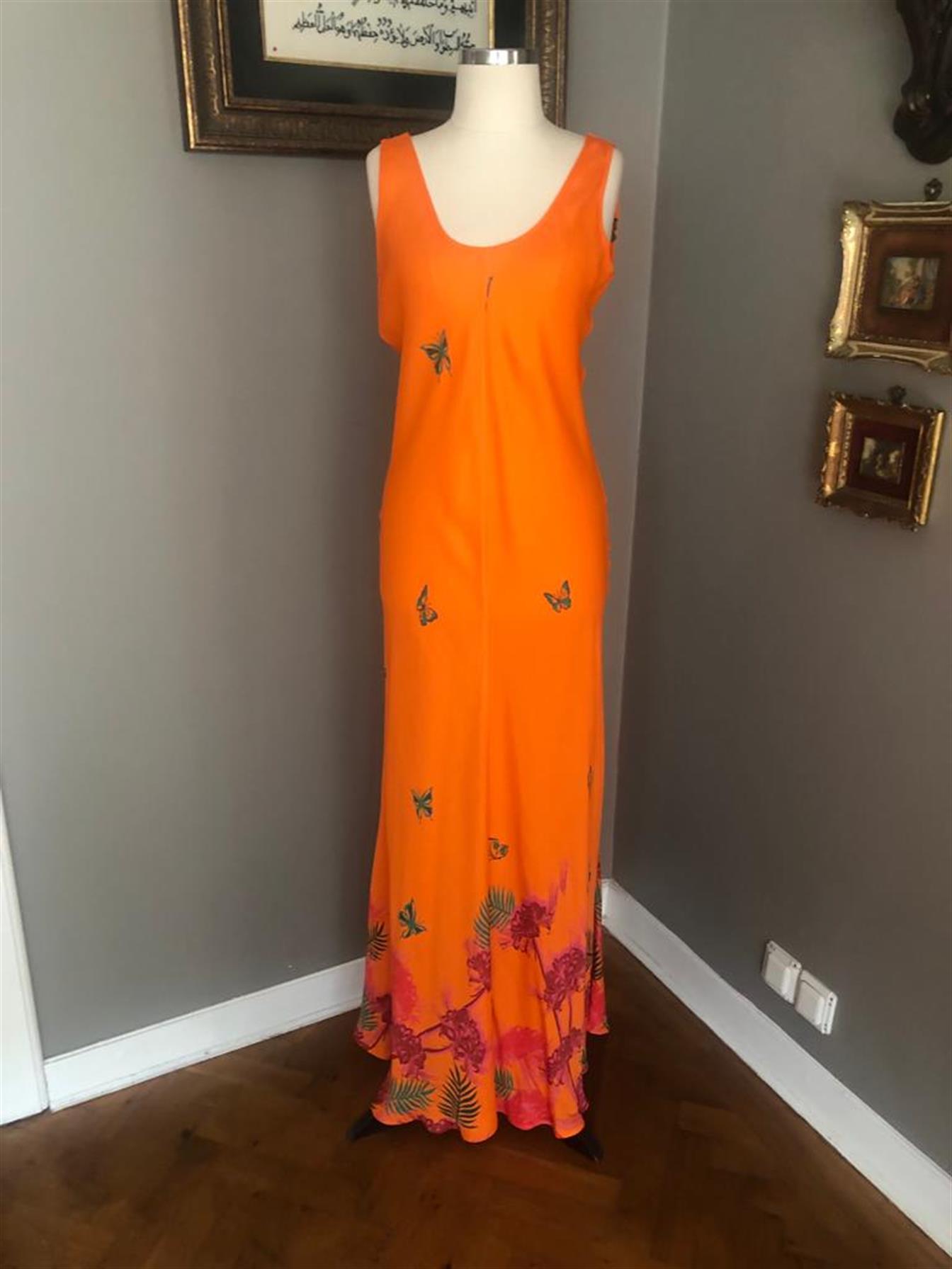 KELEBEK DESENLİ UZUN ELBİSE