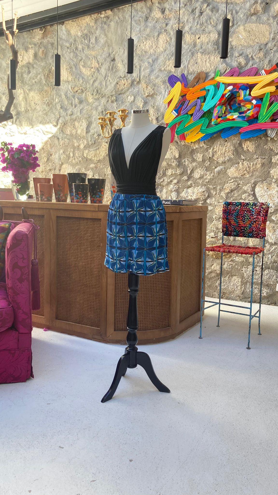 KRİSTAL DESENLİ MAVİ ŞORT