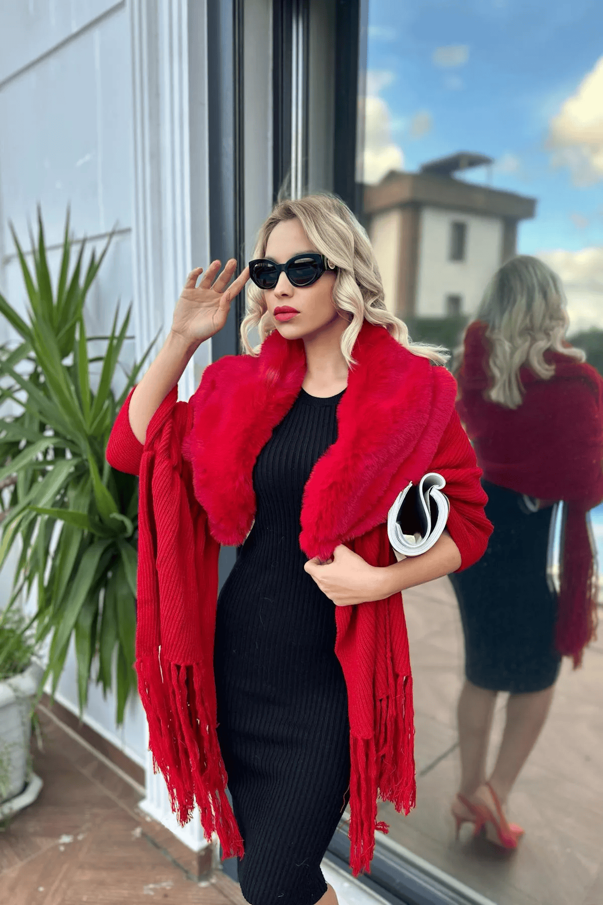 Yakası Kürklü Sezonsuz Triko Şal