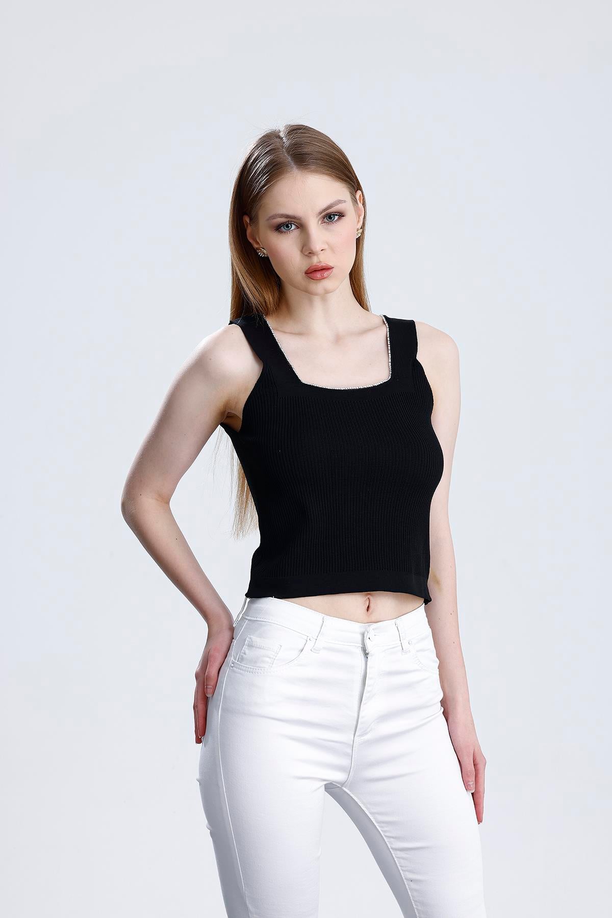 Yakası Taşlı Kalın Askılı Basic Atlet