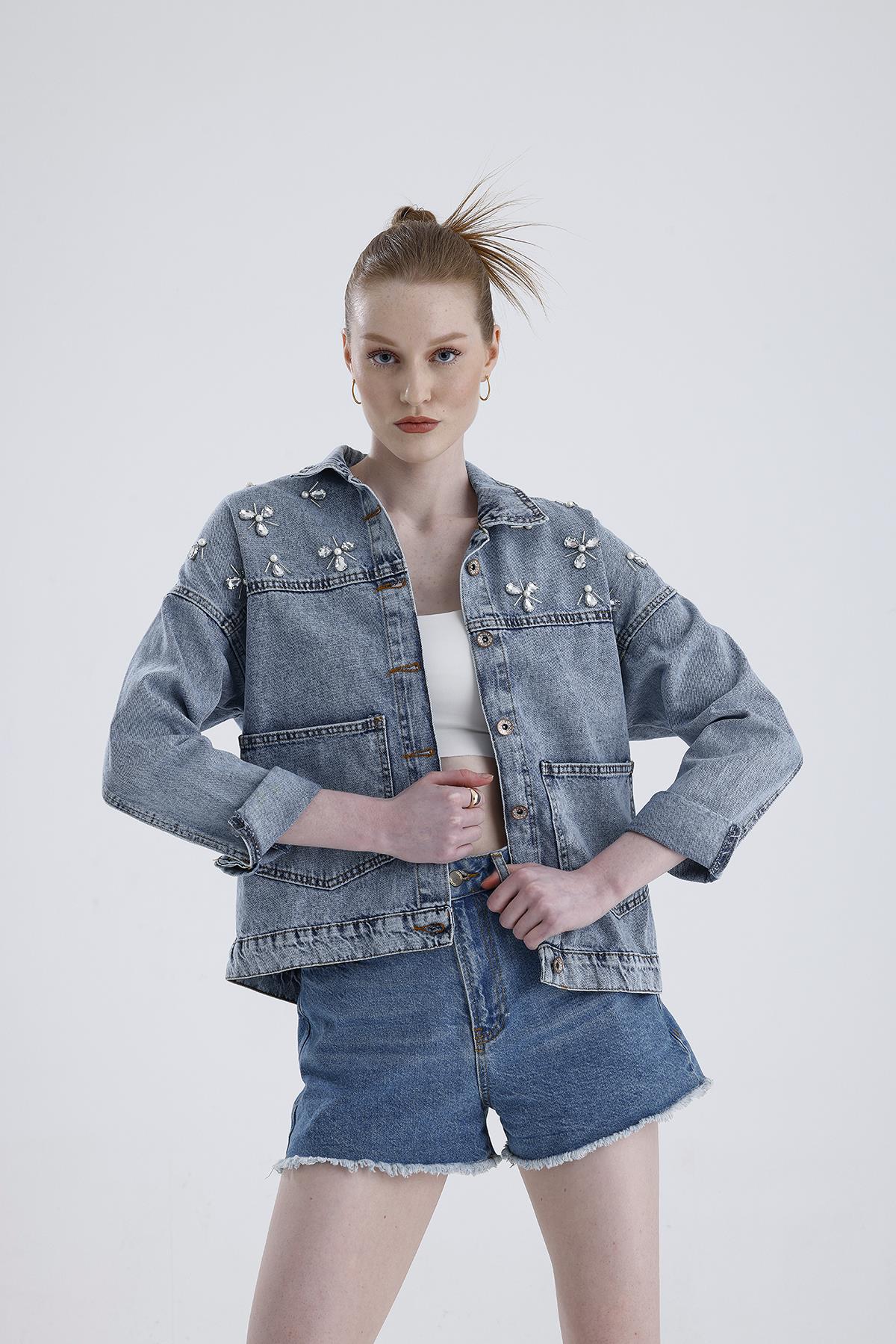 Omuzu Taşlı Çift Cepli Jeans Ceket