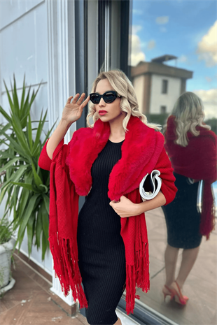 Yakası Kürklü Sezonsuz Triko Şal