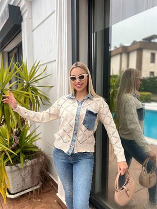 Yakası ve Cebi Denim Triko Hırka