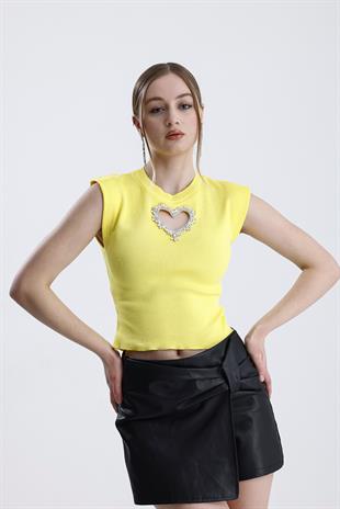 Önü Kalp Aksesuarlı Triko Bluz