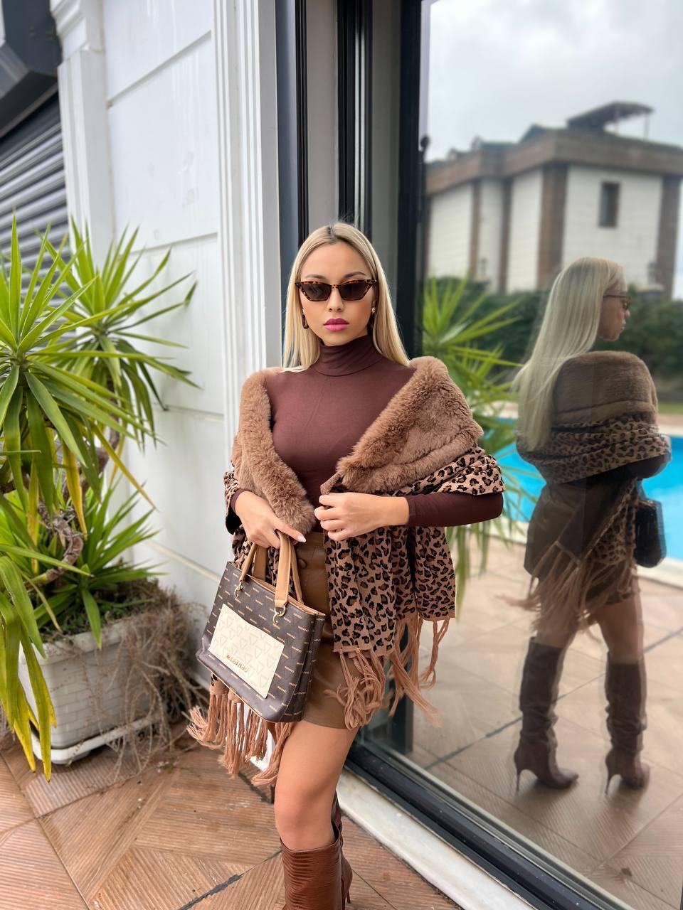 Yakası Kürklü Leopar Sezonsuz Triko Şal