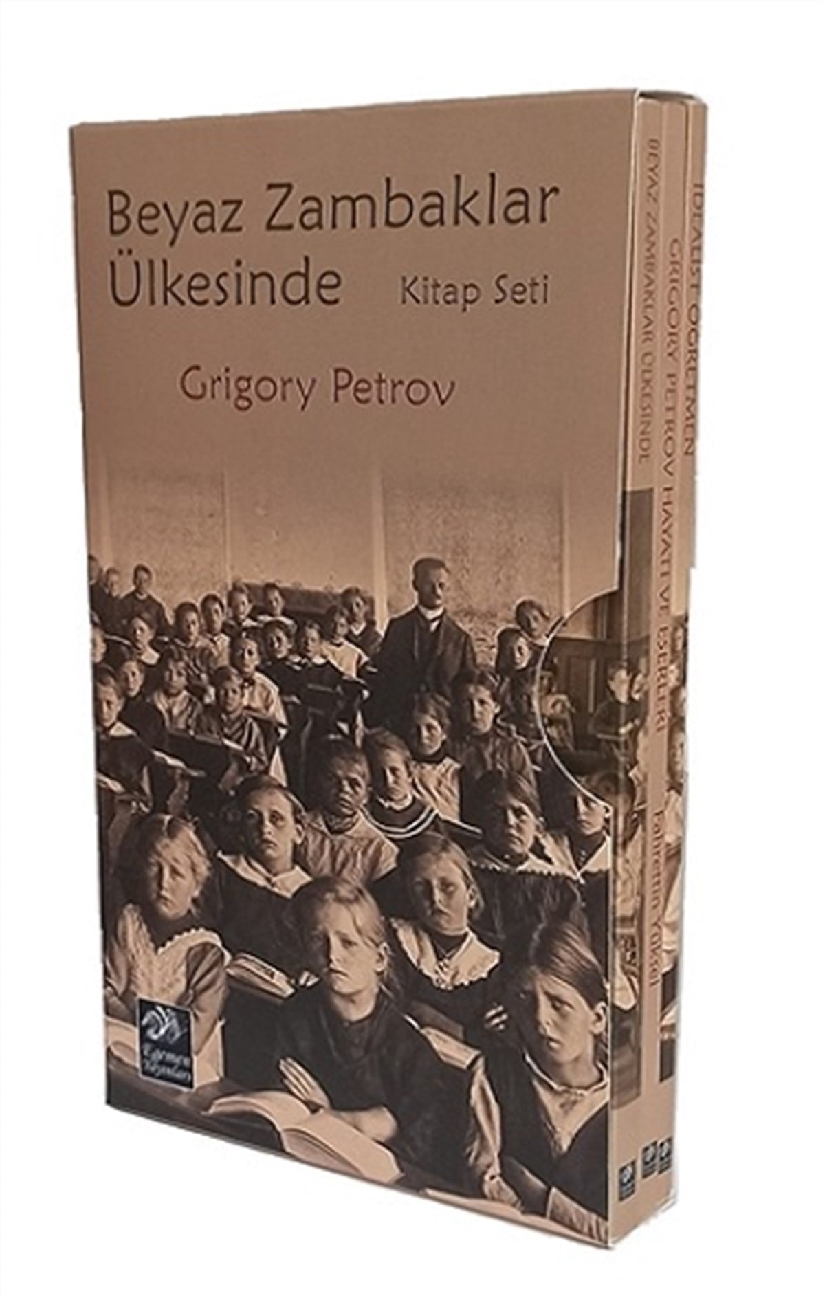 Beyaz Zambaklar Ülkesinde Kitap Seti (3 Kitap Kutulu)