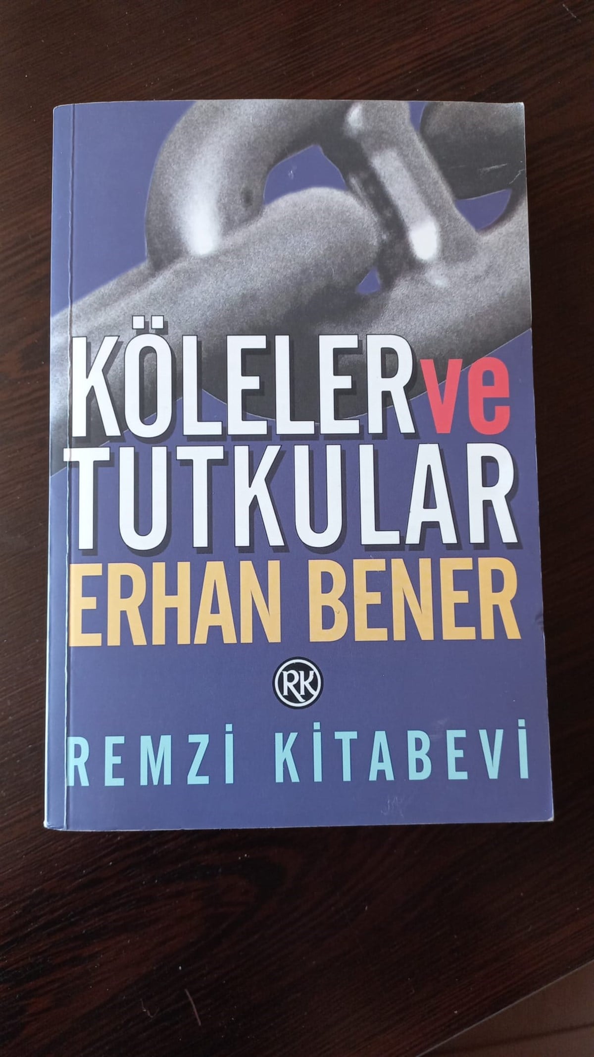 Köleler ve Tutkular (SAHAF) , Osman Özbek , Kitap Müptelası - Sahaf , 9786051854250x ,