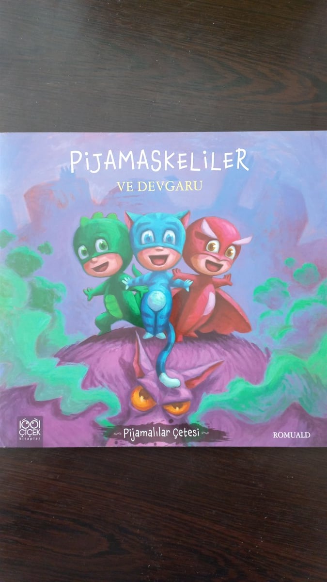 Pijameskeliler ve Devgaru - (SAHAF) , Kolektif , Kitap Müptelası - Sahaf , 2453328823390 ,