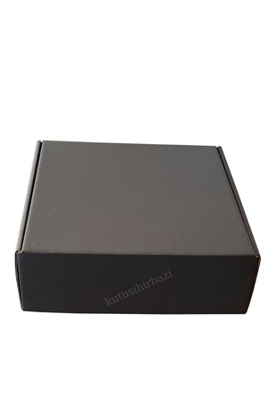 25x25x8 SİYAH KAPAKLI KUTU