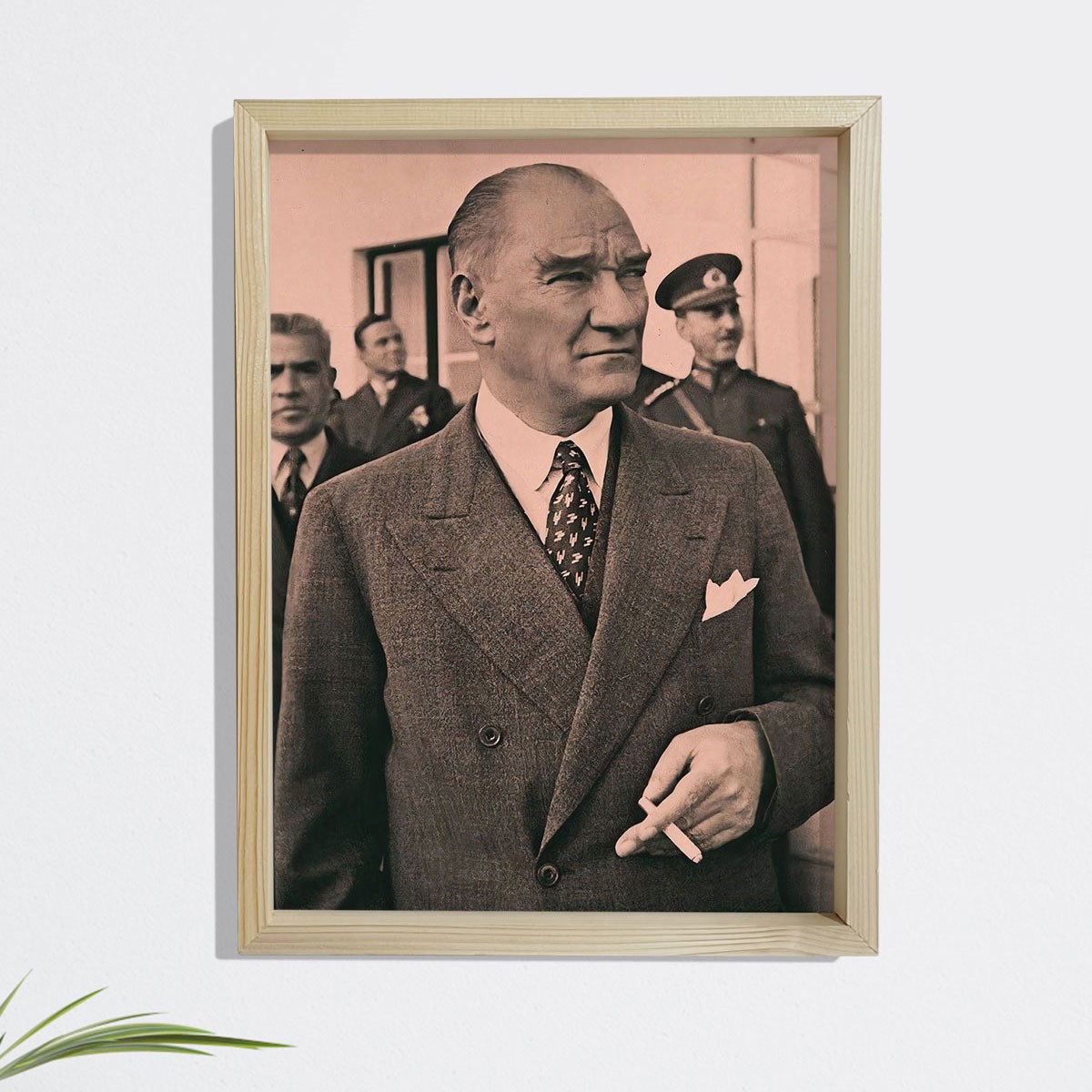 Dekor Loft Çam Ağacı Çerçeveli Atatürk Tablo 33x44 cm