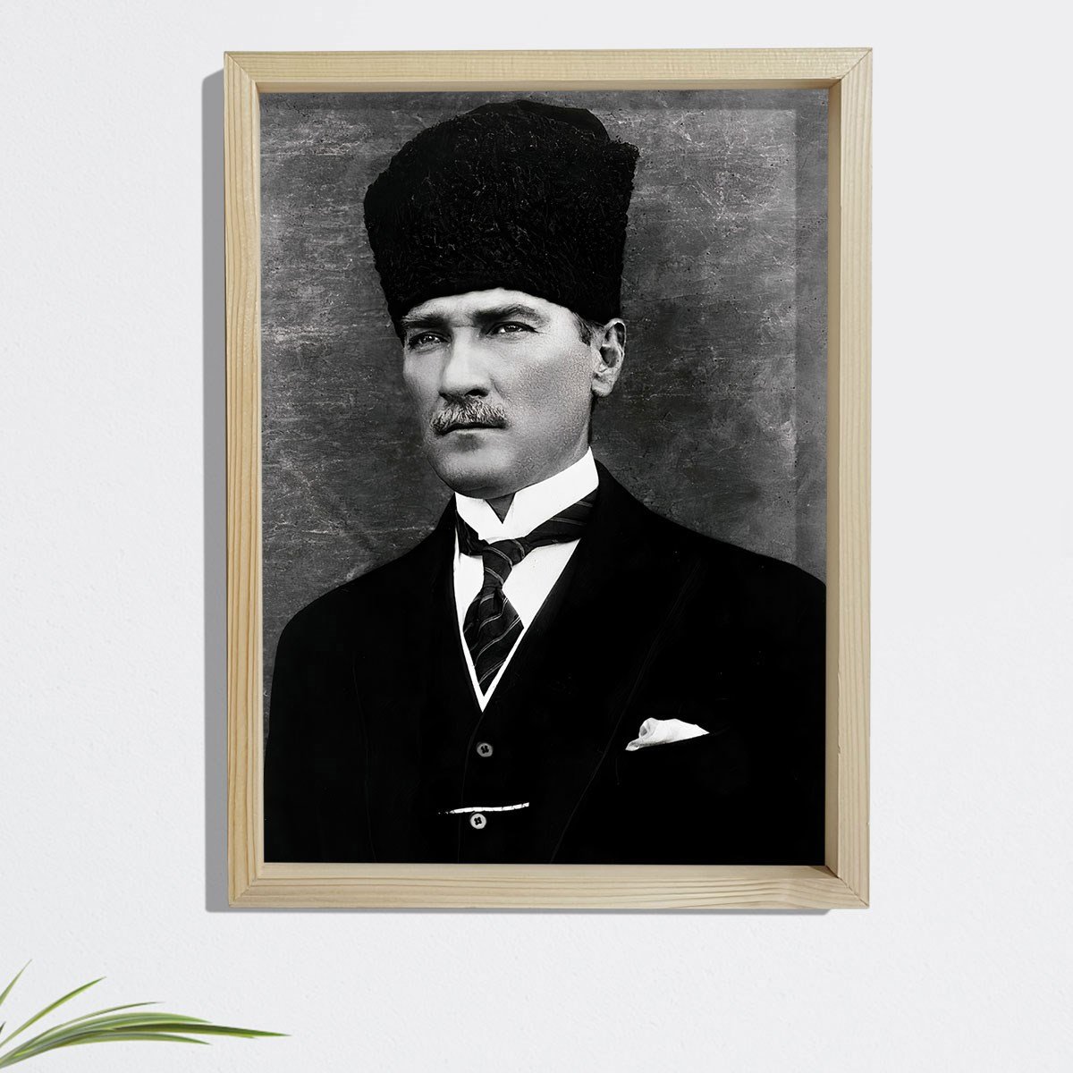 Dekor Loft Çam Ağacı Çerçeveli Atatürk Tablo 33x44 cm