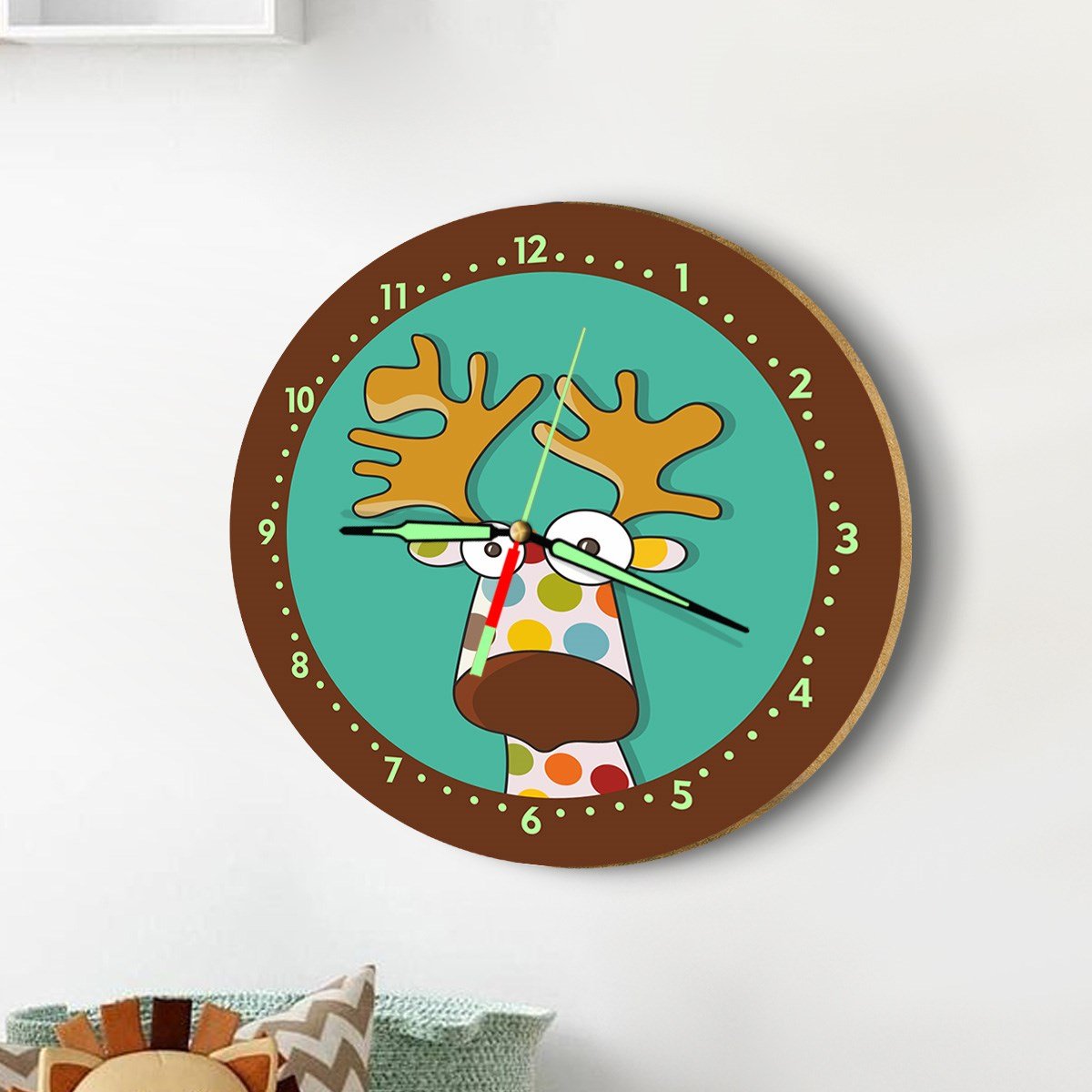 Dekor Loft Fosforlu Gece Parlayan Çocuk Odası Duvar Saati Geyik