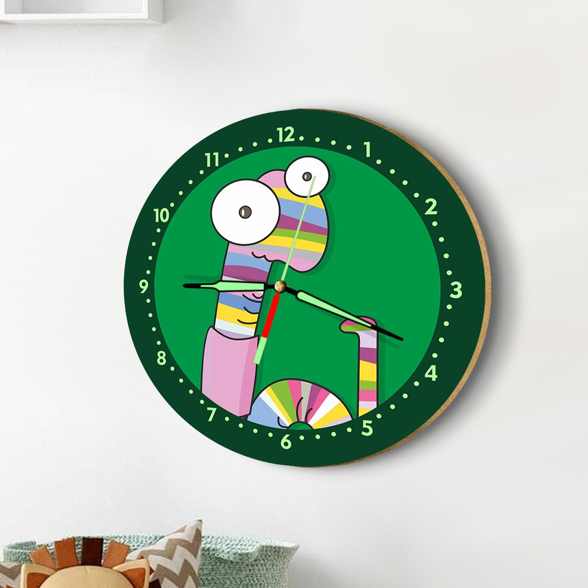 Dekor Loft Fosforlu Gece Parlayan Çocuk Odası Duvar Saati Salyangoz