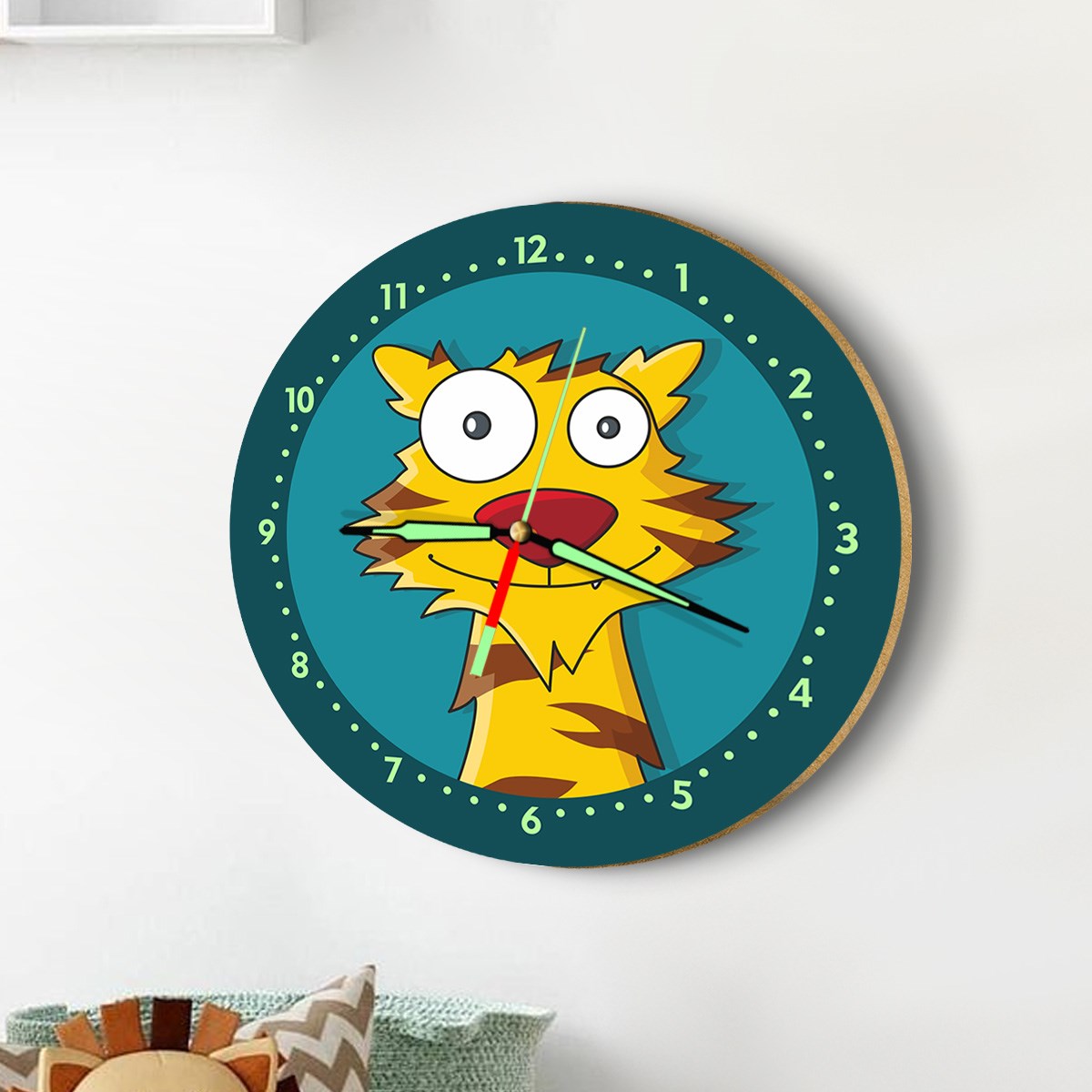 Dekor Loft Fosforlu Gece Parlayan Çocuk Odası Duvar Saati Şirin Kaplan