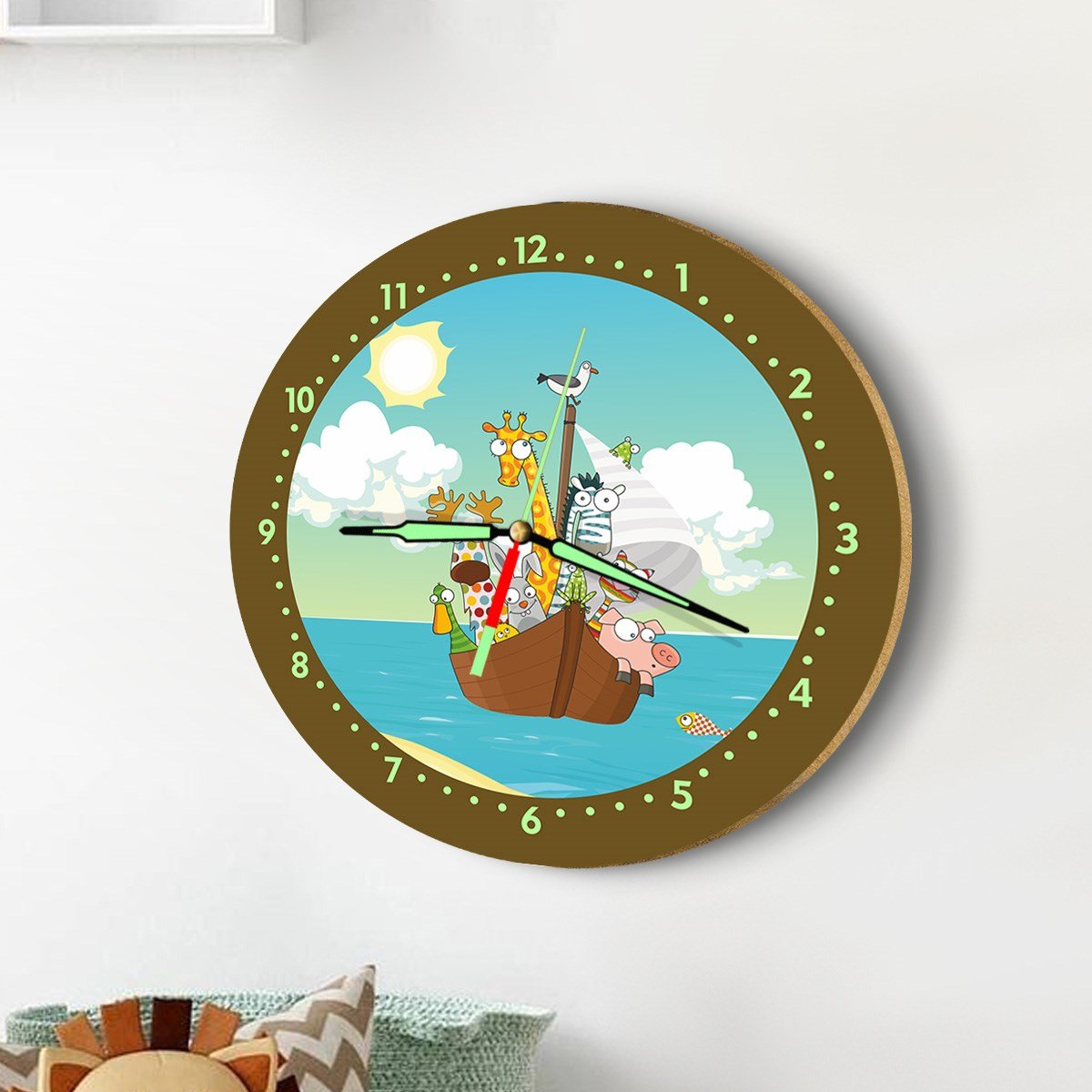 Dekor Loft Fosforlu Gece Parlayan Çocuk Odası Duvar Saati Neşeli Denizciler