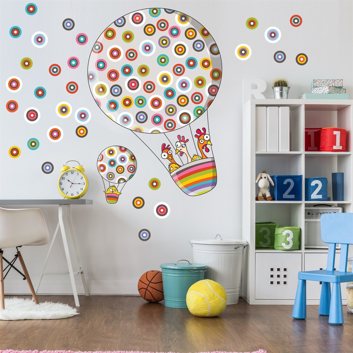 DekorLoft Benekli Uçan Balon Çocuk Odası Duvar Sticker CS-306