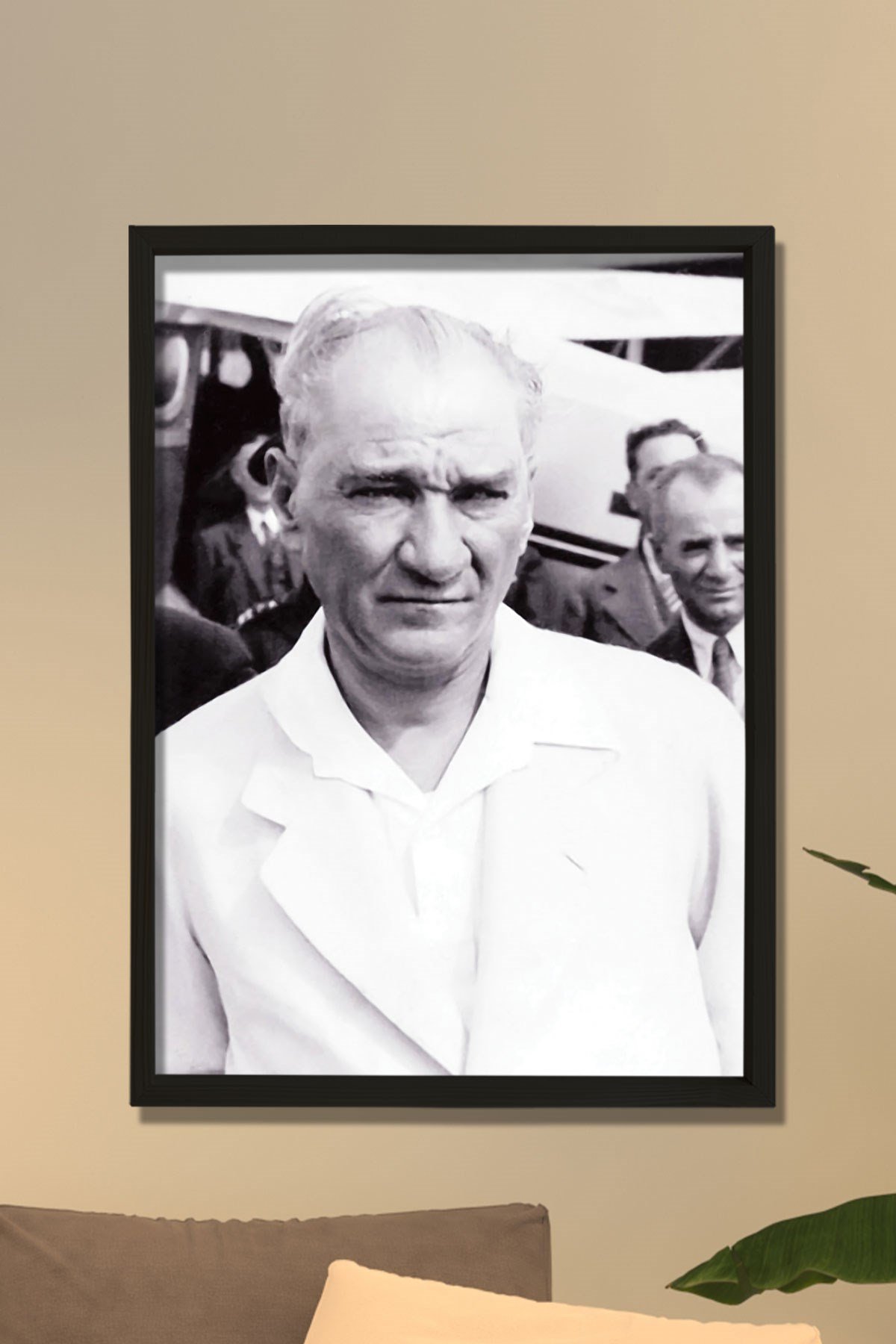 Doğal Çam Ağacı Çerçeveli Atatürk Tablo