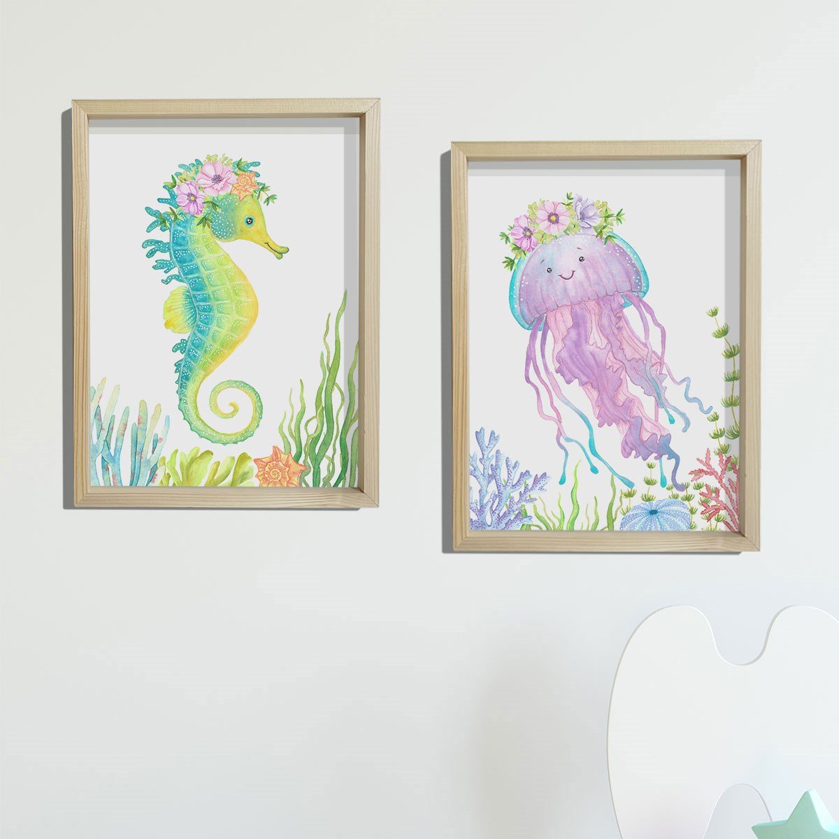 Doğal Çam Çerçeveli Bebek ve Çocuk Odası Duvar Tablosu Çiçekli Denizatı ve Denizanası