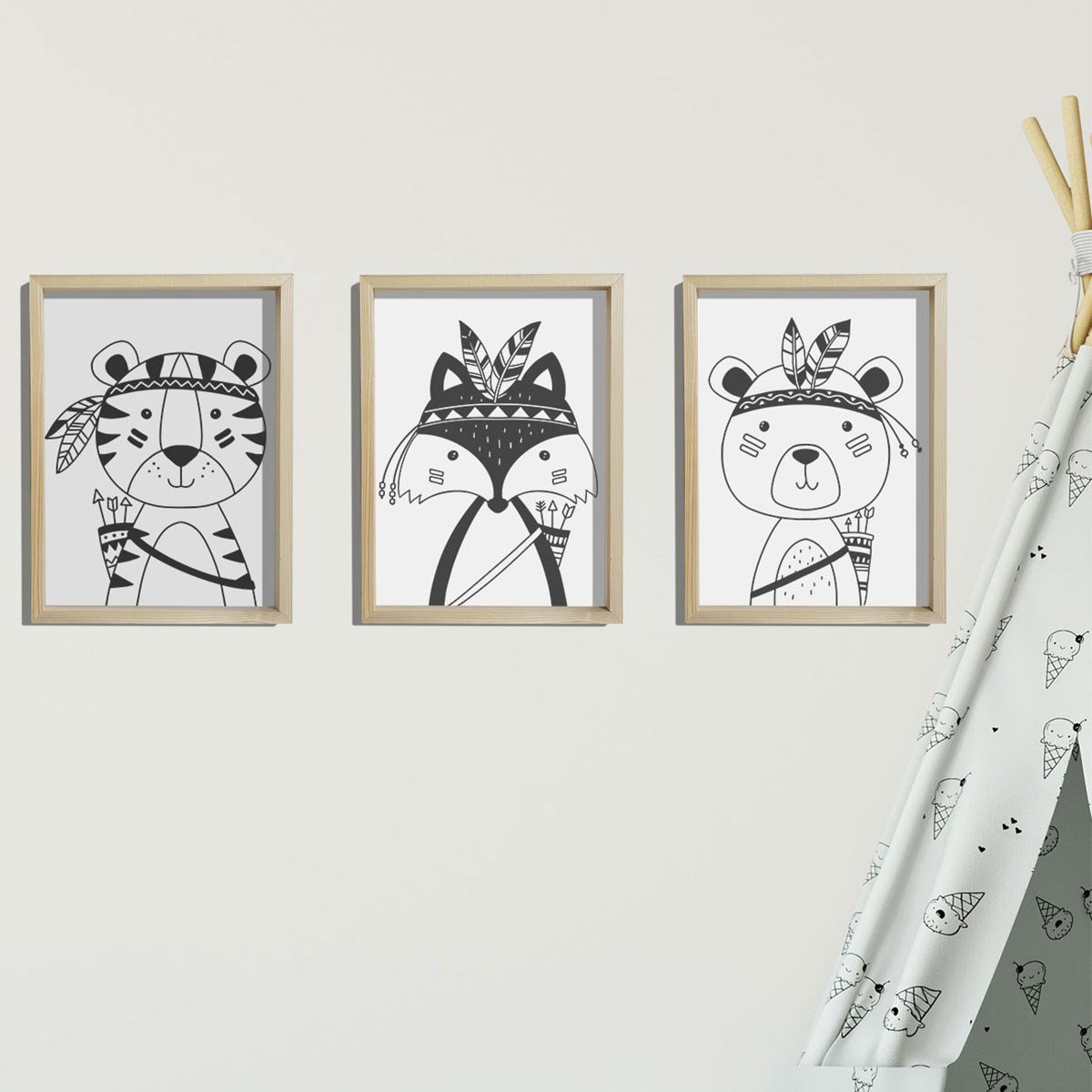 Doğal Çam Çerçeveli Bebek ve Çocuk Odası Duvar Tablosu Kızılderili Arkadaşlar