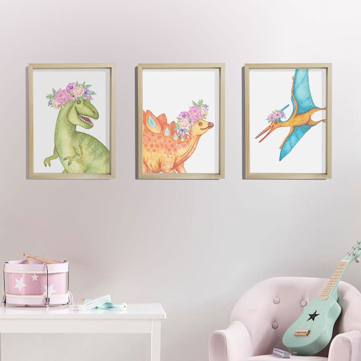 Doğal Çam Çerçeveli Bebek ve Çocuk Odası Duvar Tablosu Çiçekli Sevimli Dinazorlar