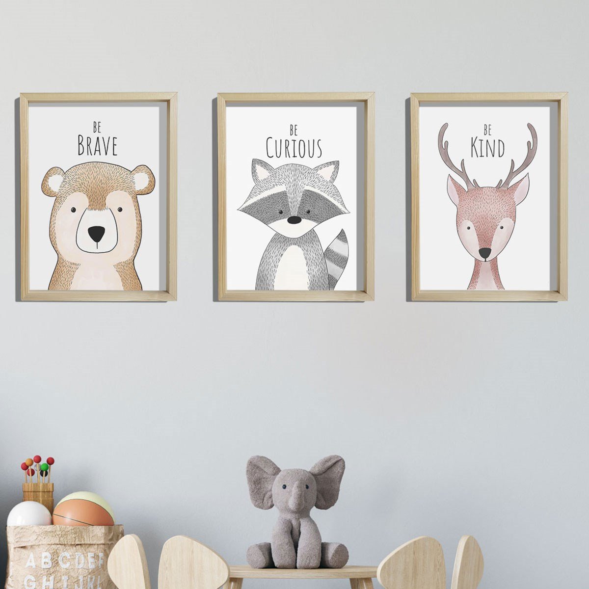 Doğal Çam Çerçeveli Bebek ve Çocuk Odası Duvar Tablosu Ayı - Rakun - Geyik