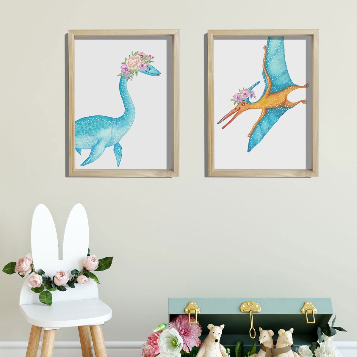 Doğal Çam Çerçeveli Bebek ve Çocuk Odası Duvar Tablosu Sevimli Çiçekli Dinazorlar