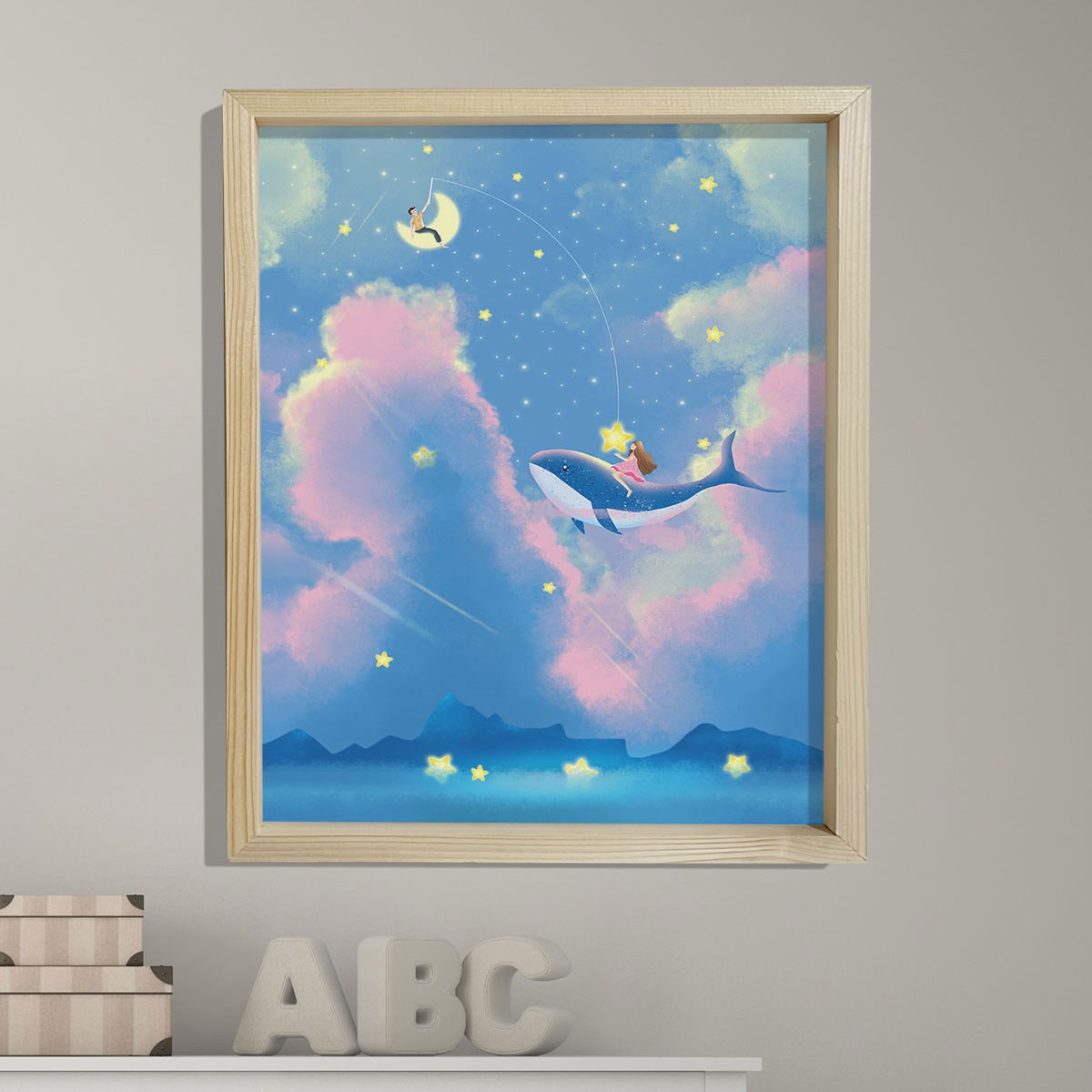 Doğal Çam Çerçeveli Bebek ve Çocuk Odası Duvar Tablosu Şirin Balina ve Gökyüzü