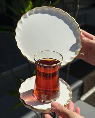 18 Parça Modern Daisy Pasta Çay Saati Seti