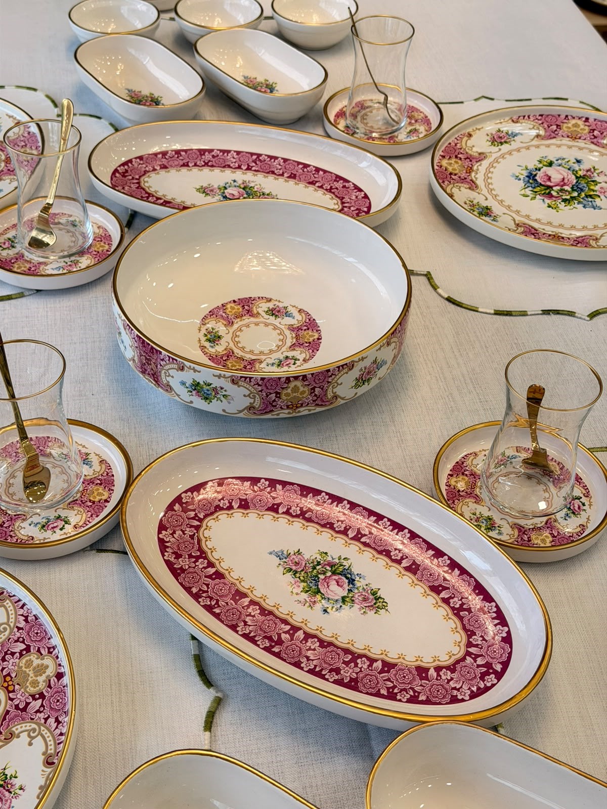 37 Parça Modern Royal Boutique Kahvaltı Takımı Gold