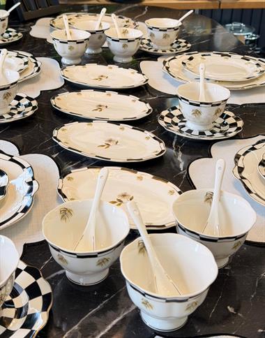 48 Parça Porselen Black Flower Kahvaltı Seti