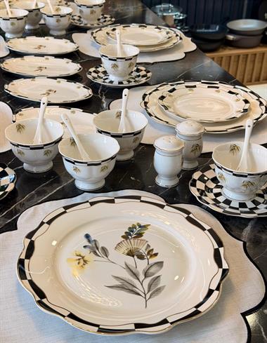 48 Parça Porselen Black Flower Kahvaltı Seti