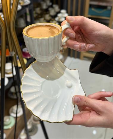 6lı Lüks İstiridye İncili Gold Kahve Fincanı