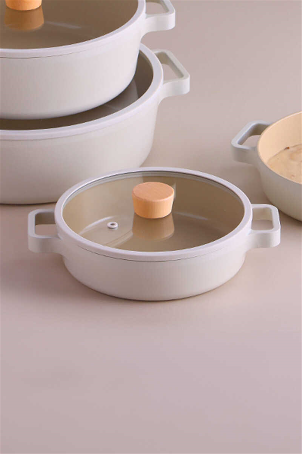 Fika Seramik Kaplama Cam Kapaklı Sahan 18 CM - Bej