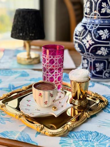 Gül Çerçeveli Lüks Sunum Nişan Tepsisi, 23x23cm, Gold Gold Model