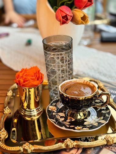 Gül Çerçeveli Lüks Sunum Nişan Tepsisi, 23x23cm, Gold Gold Model