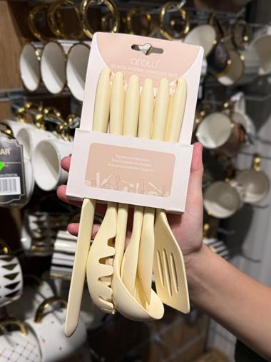 Vanni Krem 6 Parça Silikon Servis Seti 