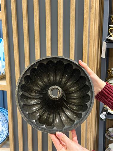 Line Dilimli Kek Kalıbı Siyah 