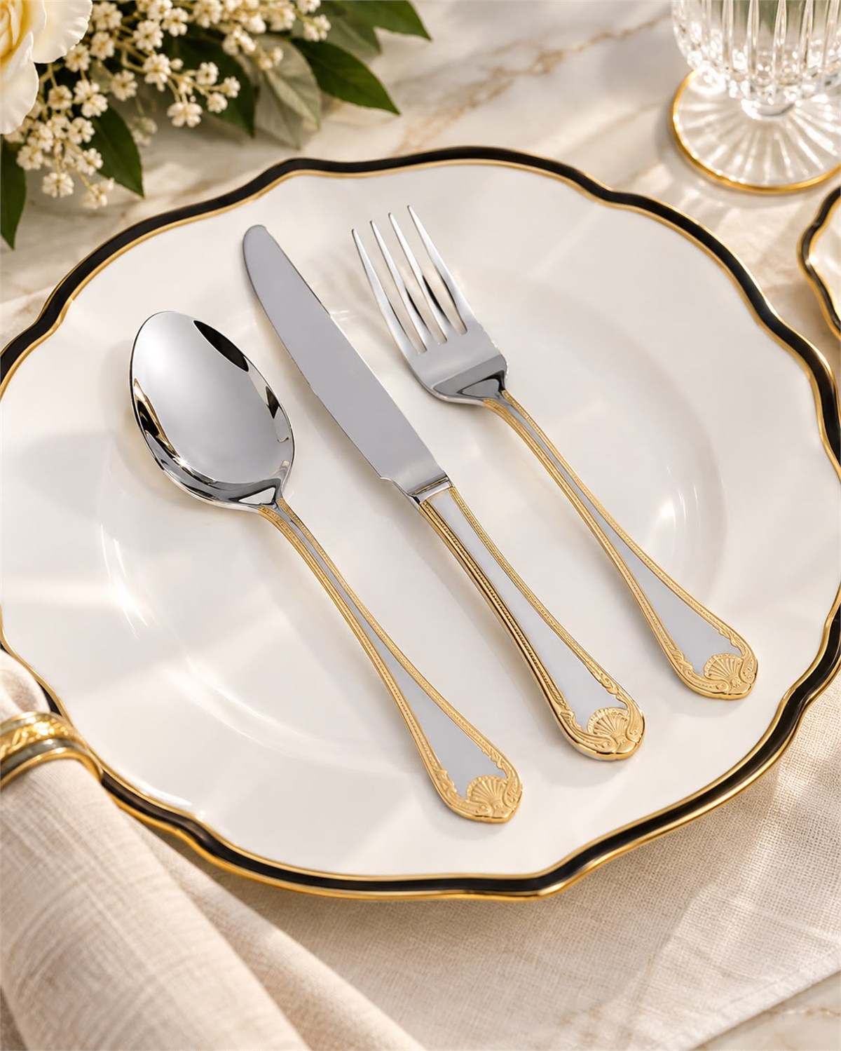 Mikasa Moor Bianca Gold-Mirror 90 Parça Çatal Kaşık Bıçak Seti