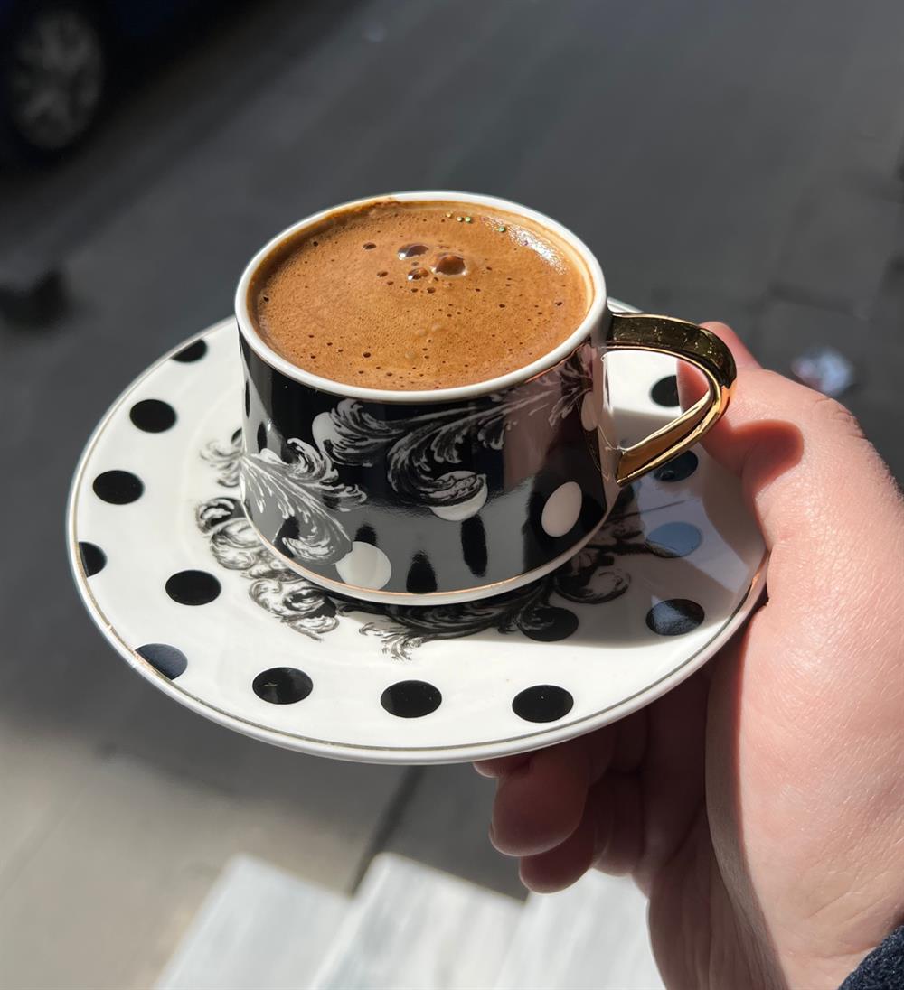 6'lı Lüks Sunum Tabaklı Kahve Fincanı Beyaz | Onedekor.com