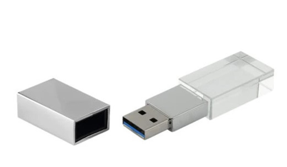 Kristal Cam 3.0 USB Flash Bellek