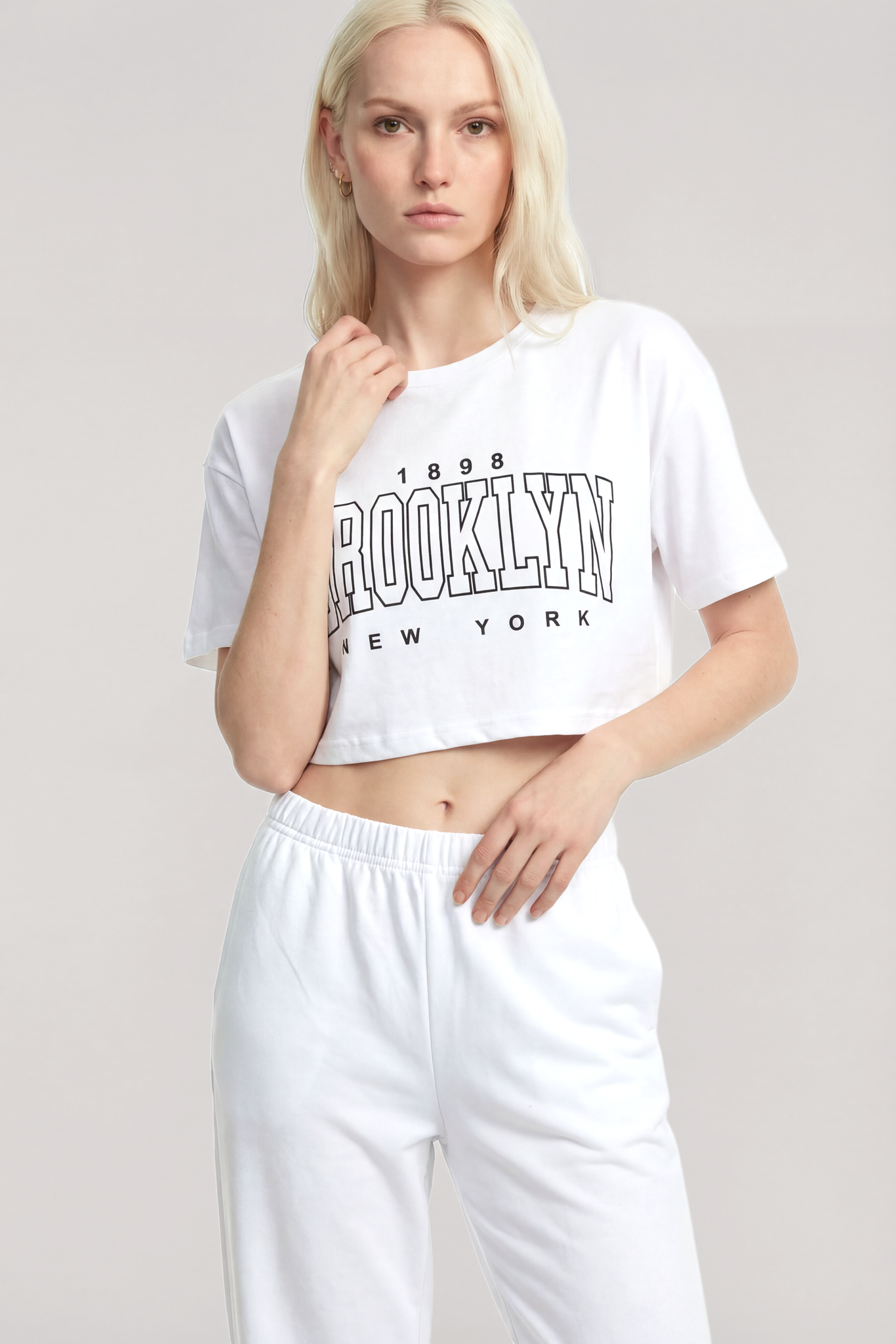Akbeniz Baskılı Crop T-Shirt Pantolon Takım Beyaz