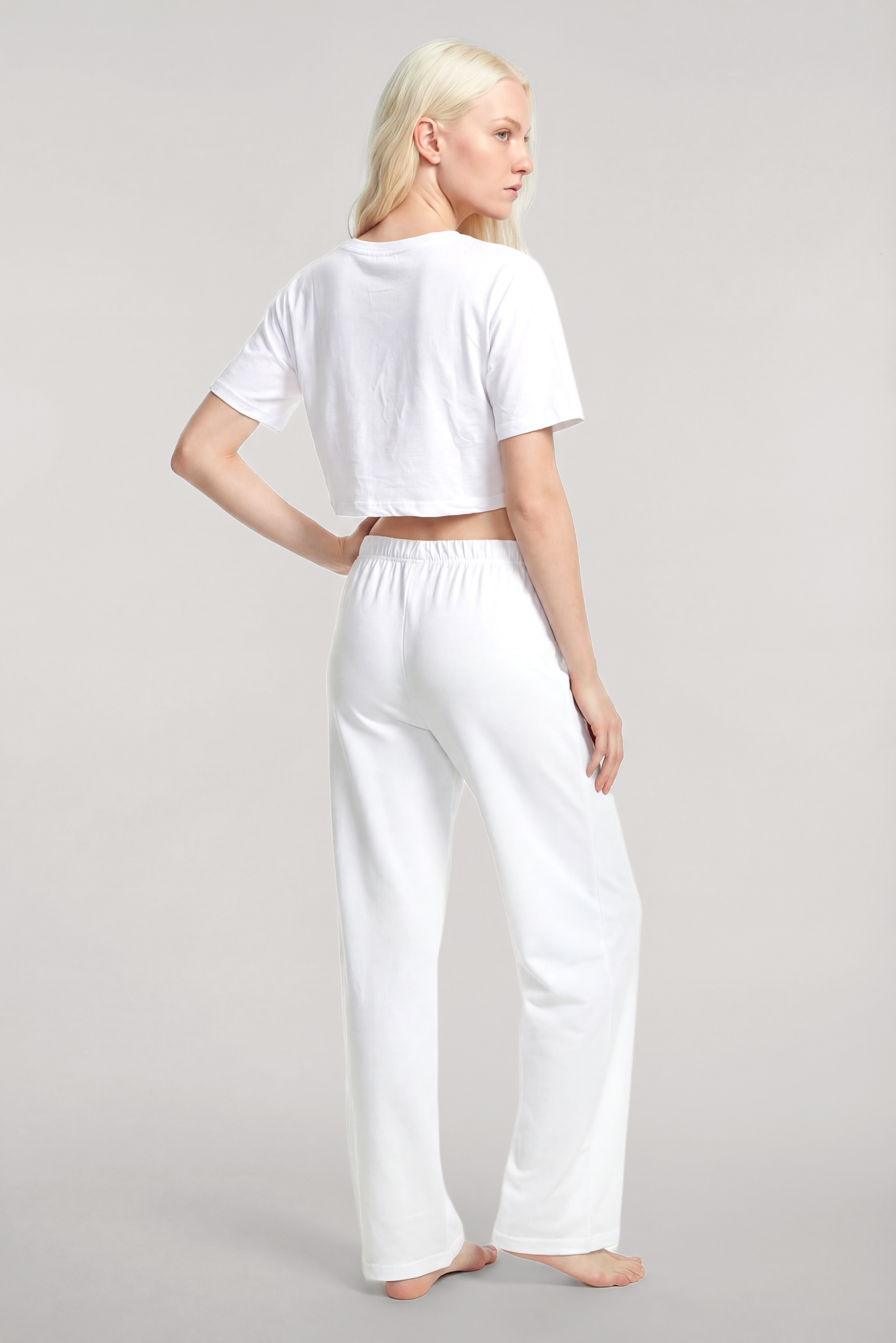 Akbeniz Baskılı Crop T-Shirt Pantolon Takım Beyaz