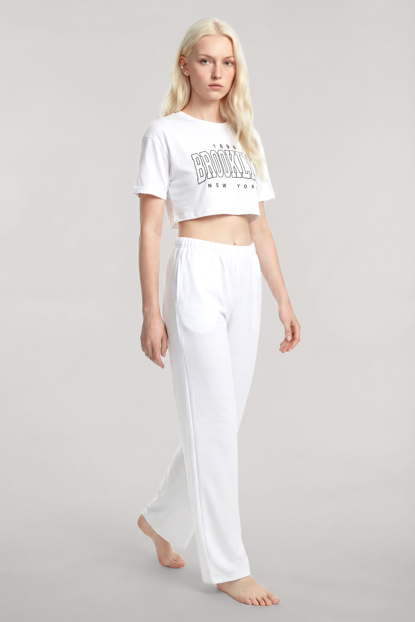 Akbeniz Baskılı Crop T-Shirt Pantolon Takım Beyaz