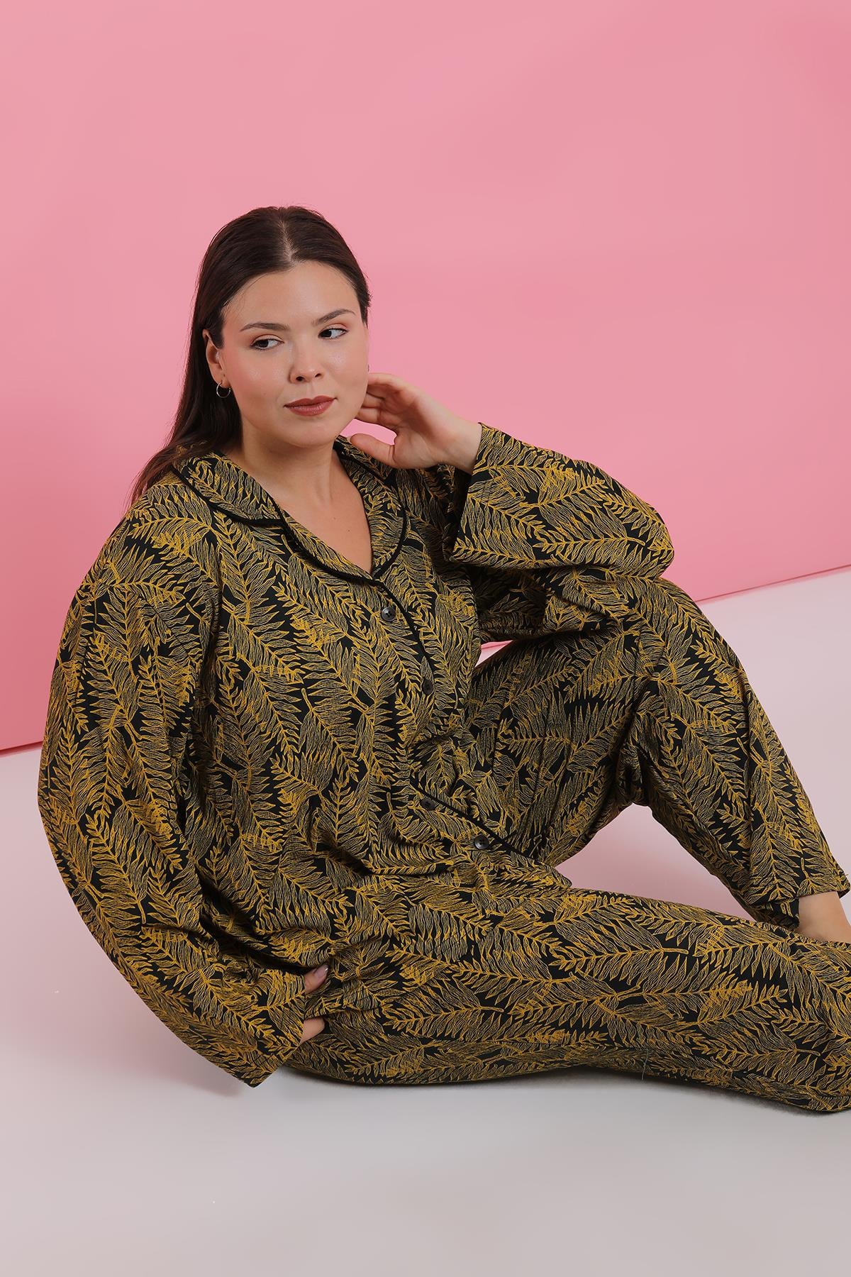 Akbeniz Kadın Büyük Beden Tropikal Yaprak Desenli Düğmeli Pijama Takımı